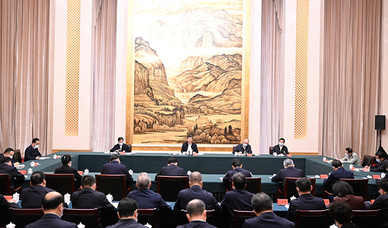5月17日上午，中共中央总书记、国度主席、中央军委主席习近平在陕西西安主持中国－中亚峰会前夕，专门听取陕西省委和省当局工作汇报，颁发了沉要讲话。